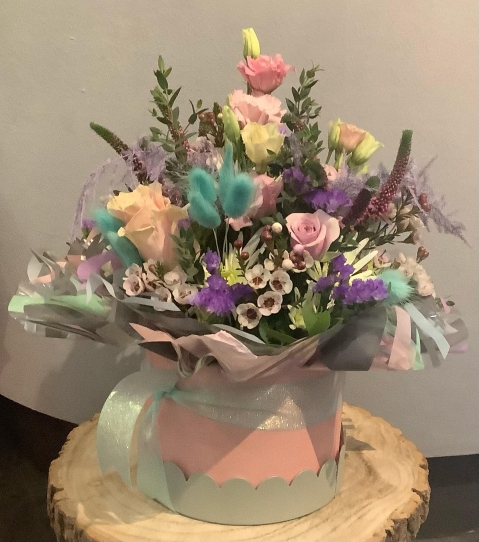 Pretty Pastels Hatbox (medium)
