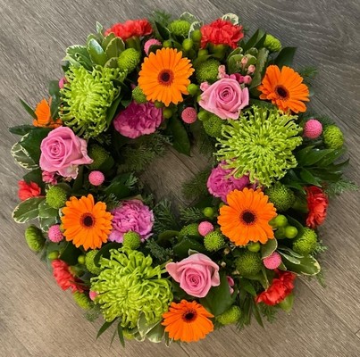 Loose vibrant wreath