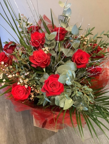 Luxury Dozen Red Roses